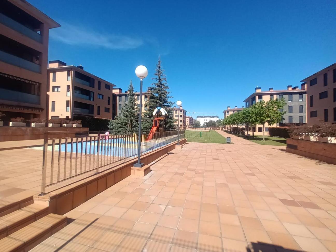 Camino Santiago Etxea Apartment Jaca Exterior photo